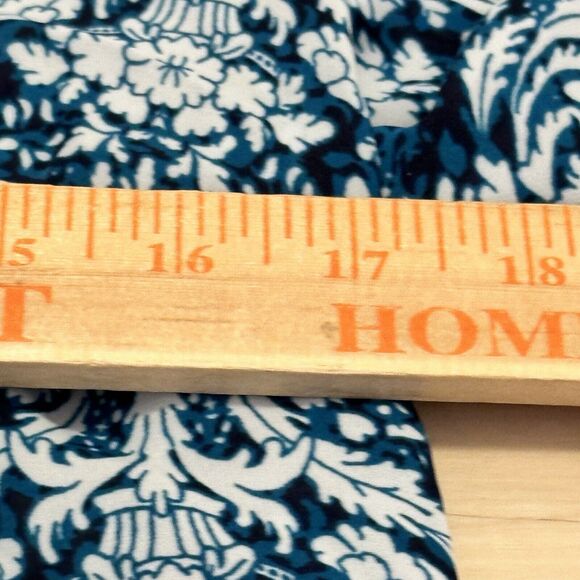 Laundry by Shelli Segal Women Small Top Blue Filigree Lightweight Button Up - Picture 7 of 8